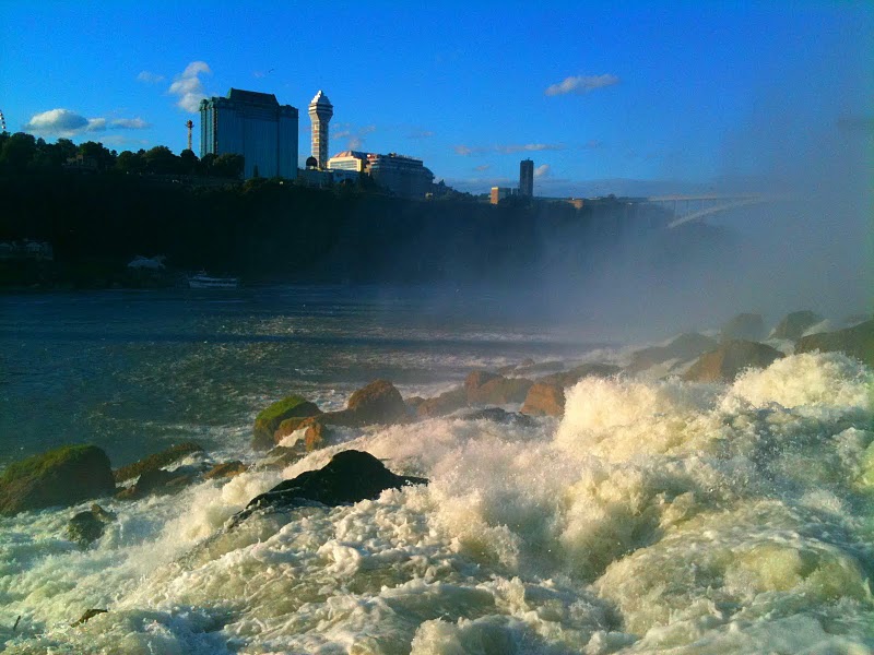 Niagara: cave of winds